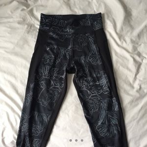 ADIDAS High Waisted Leggings - 3/4 length - Small leggings - Activewear - Yoga